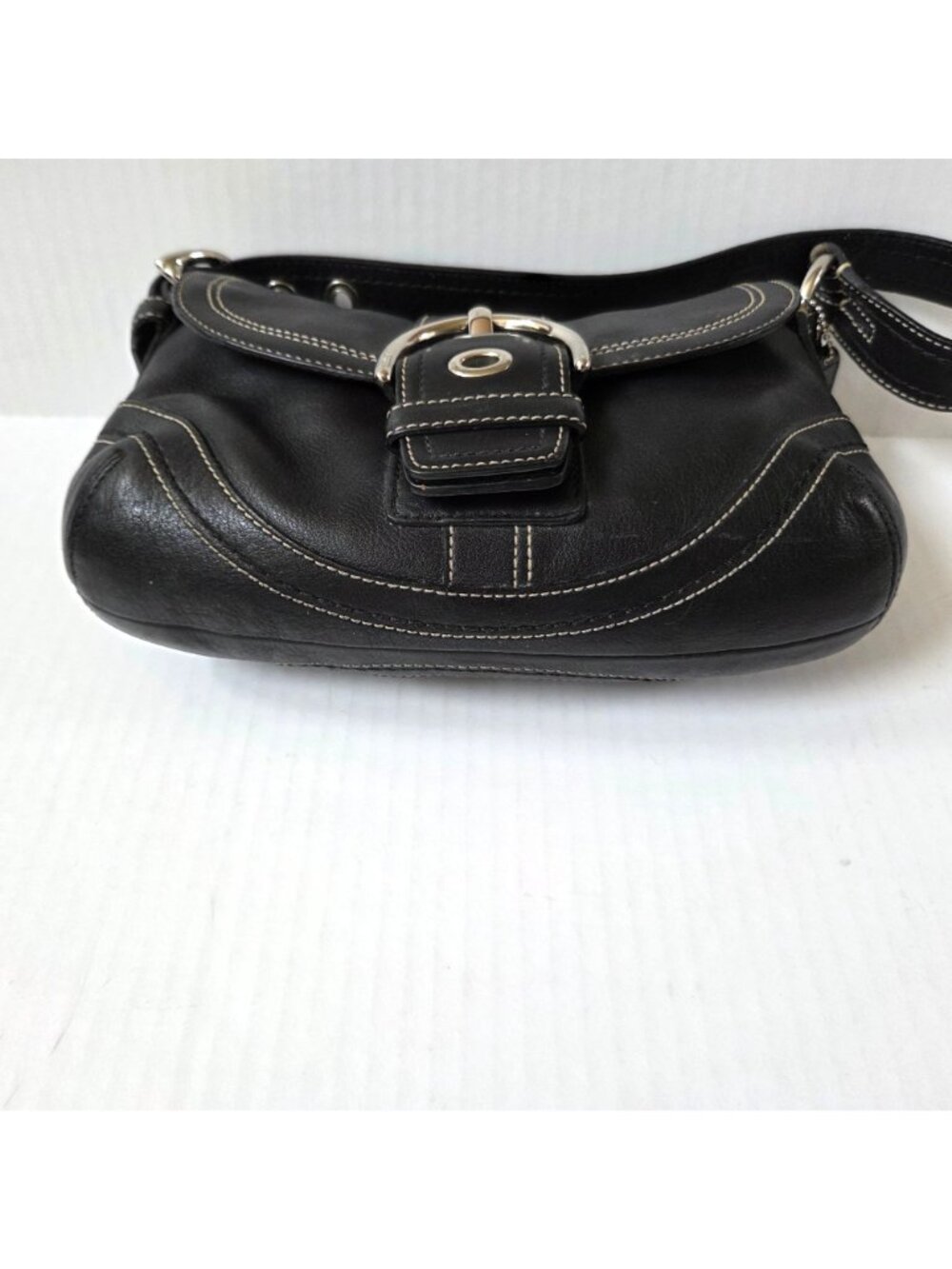 Vintage Coach Soho Black Leather Flap Shoulder Bag F10909 Y2K Contrast Stitching - Picture 12 of 16